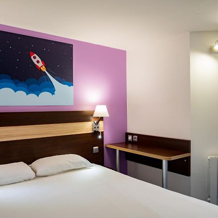 Contact Hotel Restaurant La Chaumiere Entre Orgeval Et Flins A13 Sortie 8 Les Mureaux Εξωτερικό φωτογραφία