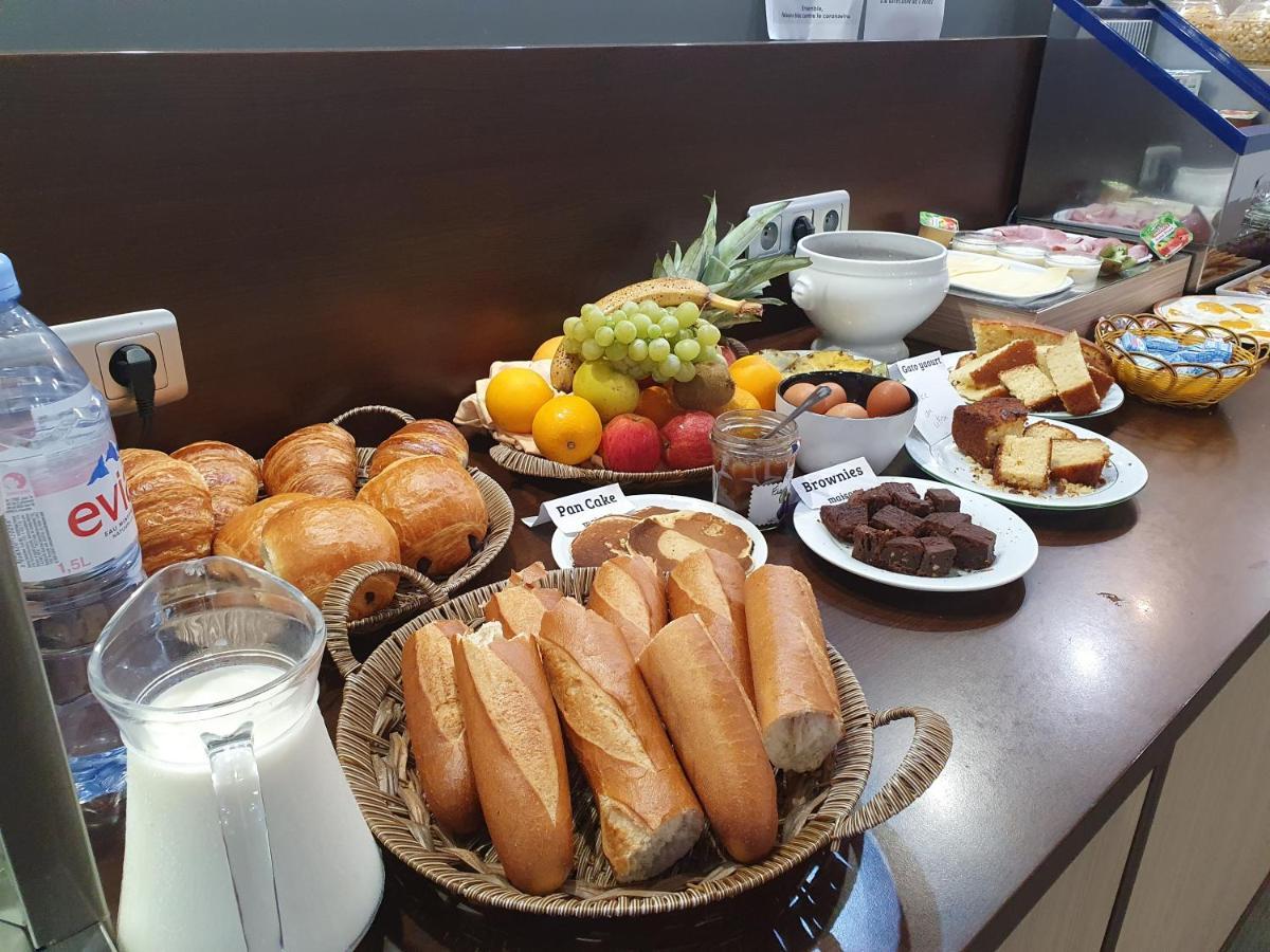 Contact Hotel Restaurant La Chaumiere Entre Orgeval Et Flins A13 Sortie 8 Les Mureaux Εξωτερικό φωτογραφία