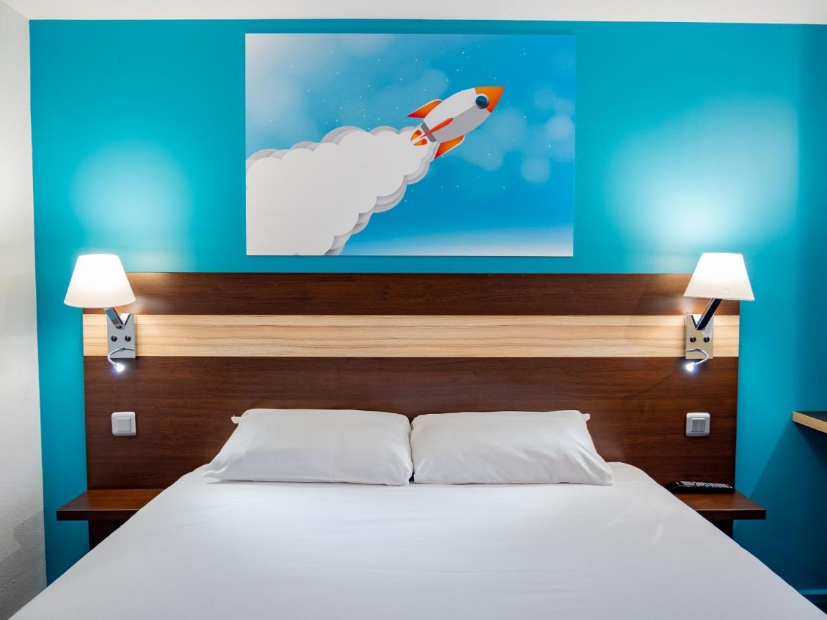 Contact Hotel Restaurant La Chaumiere Entre Orgeval Et Flins A13 Sortie 8 Les Mureaux Εξωτερικό φωτογραφία