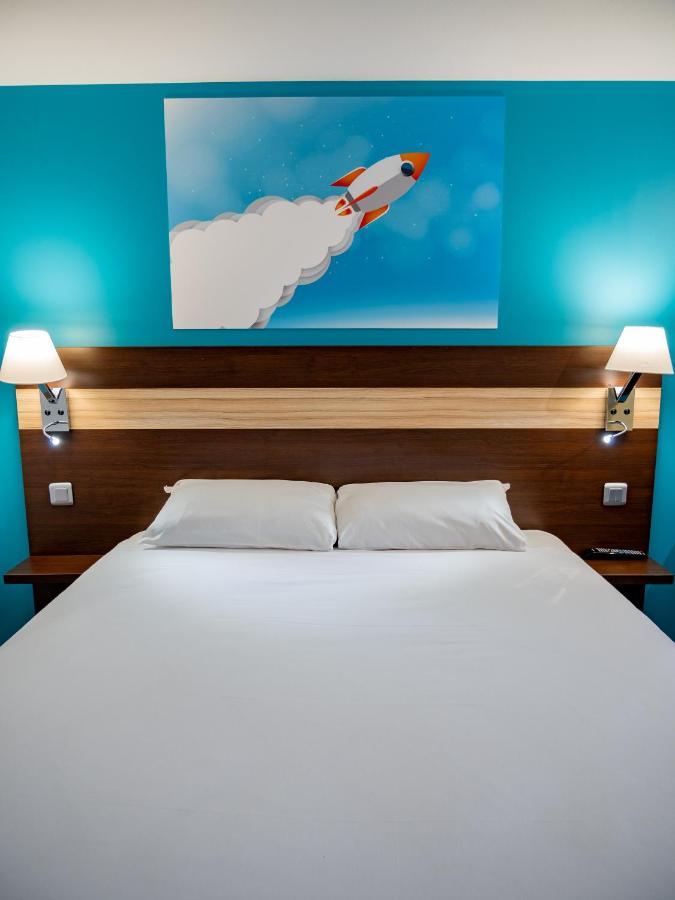 Contact Hotel Restaurant La Chaumiere Entre Orgeval Et Flins A13 Sortie 8 Les Mureaux Εξωτερικό φωτογραφία