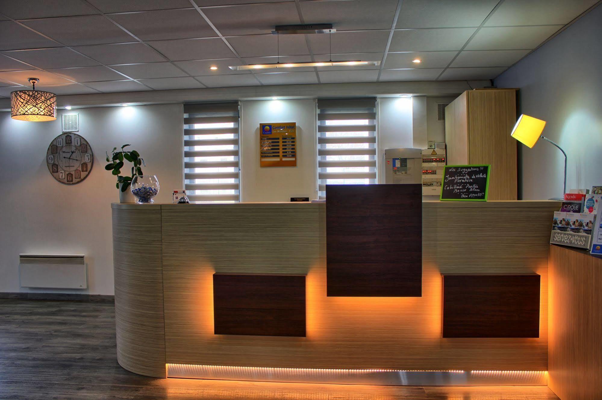 Contact Hotel Restaurant La Chaumiere Entre Orgeval Et Flins A13 Sortie 8 Les Mureaux Εξωτερικό φωτογραφία